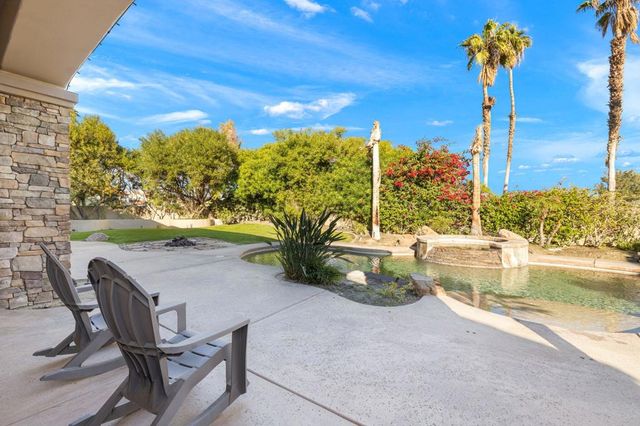 352 Crest Lake Drive, Palm Desert, CA 92211