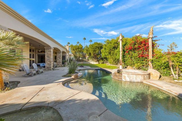 352 Crest Lake Drive, Palm Desert, CA 92211