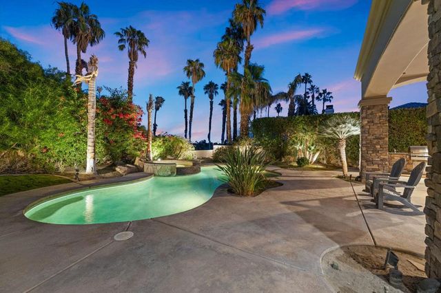 352 Crest Lake Drive, Palm Desert, CA 92211