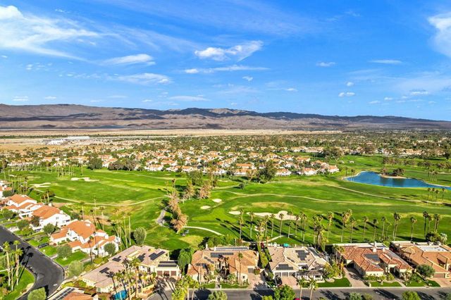 352 Crest Lake Drive, Palm Desert, CA 92211