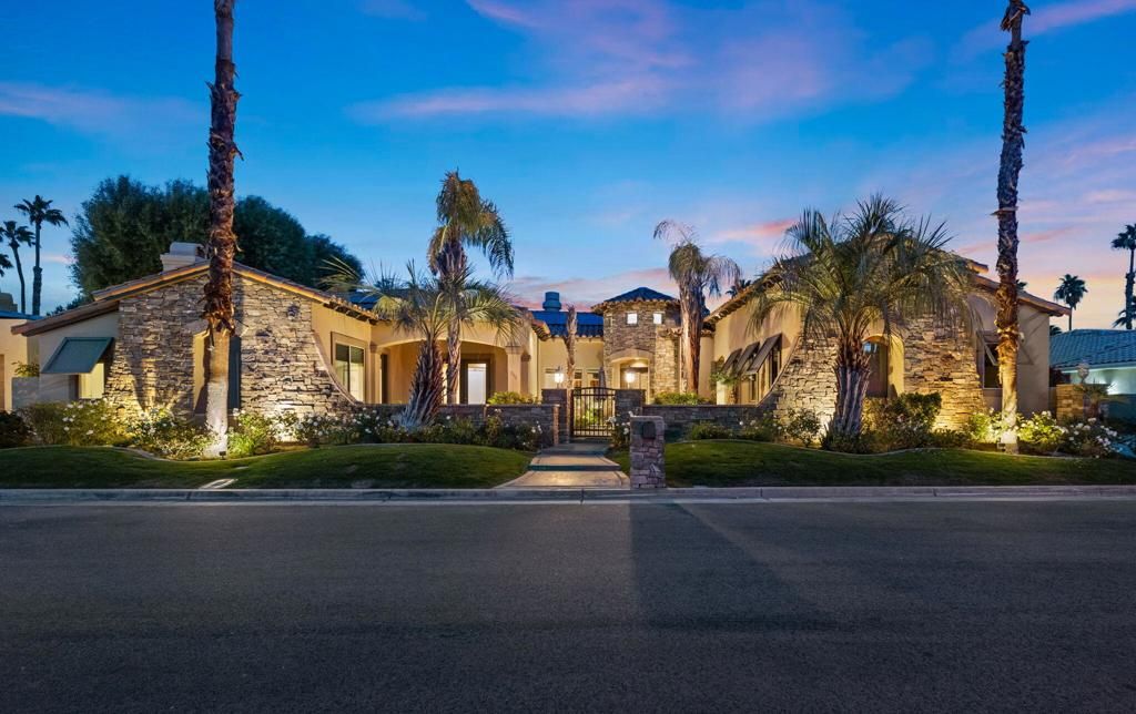 352 Crest Lake Drive, Palm Desert, CA 92211