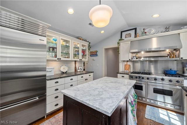 25547 Lake Road, Bay Village, OH 44140