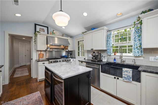 25547 Lake Road, Bay Village, OH 44140