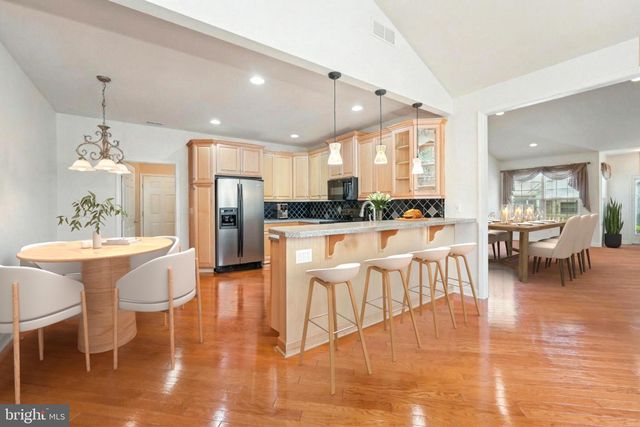 64 VILLA DR, Warminster, PA 18974