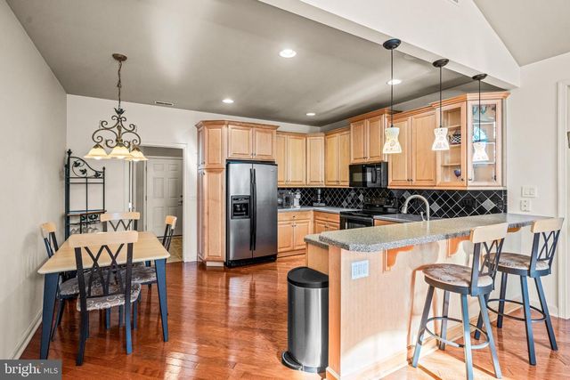 64 VILLA DR, Warminster, PA 18974