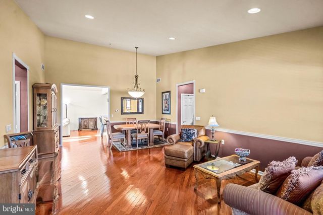 64 VILLA DR, Warminster, PA 18974