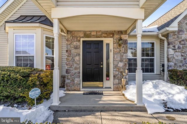 64 VILLA DR, Warminster, PA 18974