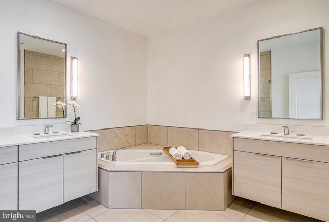 64 VILLA DR, Warminster, PA 18974