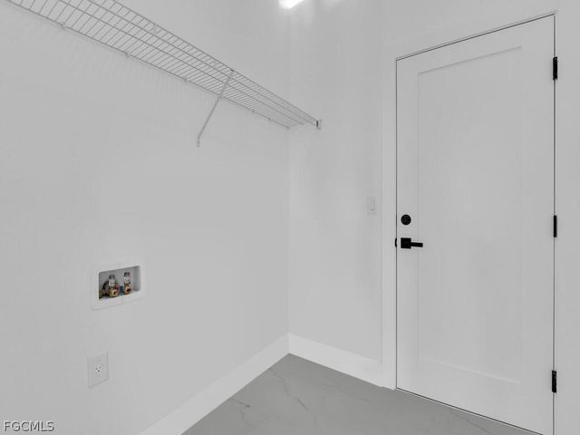 1839 Lockhaven CT, Lehigh Acres, FL 33972