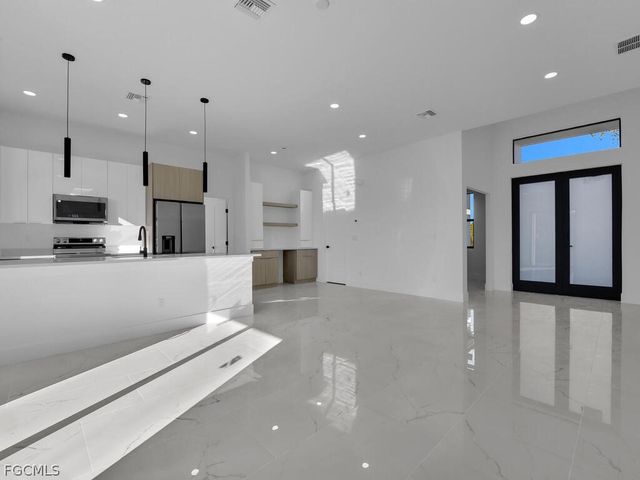 1839 Lockhaven CT, Lehigh Acres, FL 33972