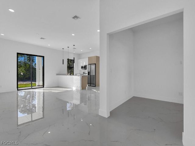 1839 Lockhaven CT, Lehigh Acres, FL 33972