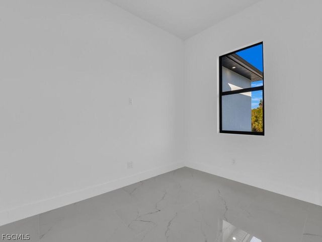 1839 Lockhaven CT, Lehigh Acres, FL 33972