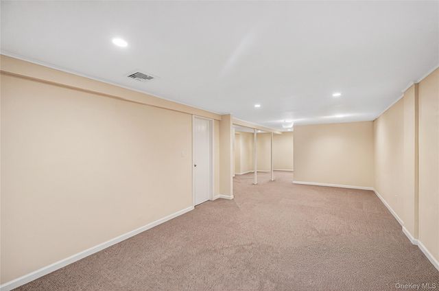 25 Frank Avenue, Farmingdale, NY 11735