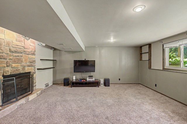 760 Ponderosa Drive, Chanhassen, MN 55317