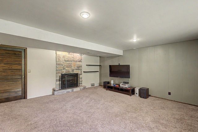 760 Ponderosa Drive, Chanhassen, MN 55317