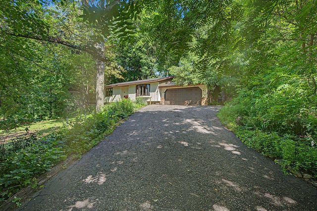 760 Ponderosa Drive, Chanhassen, MN 55317