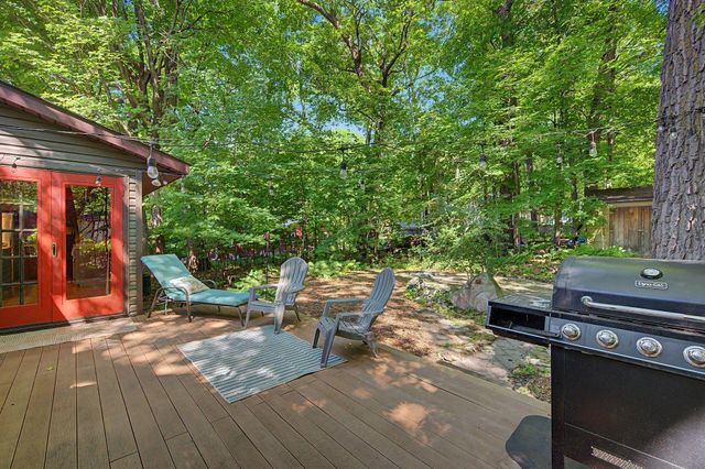 760 Ponderosa Drive, Chanhassen, MN 55317