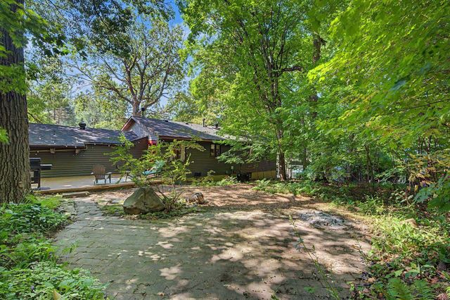 760 Ponderosa Drive, Chanhassen, MN 55317