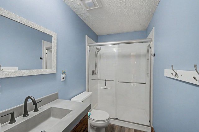 760 Ponderosa Drive, Chanhassen, MN 55317