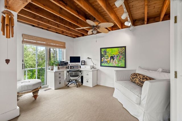 10 61st St 10, Newburyport, MA 01950