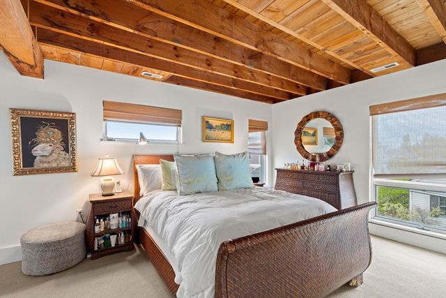 10 61st St 10, Newburyport, MA 01950