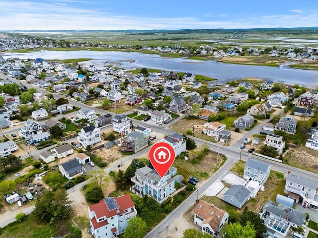 10 61st St 10, Newburyport, MA 01950