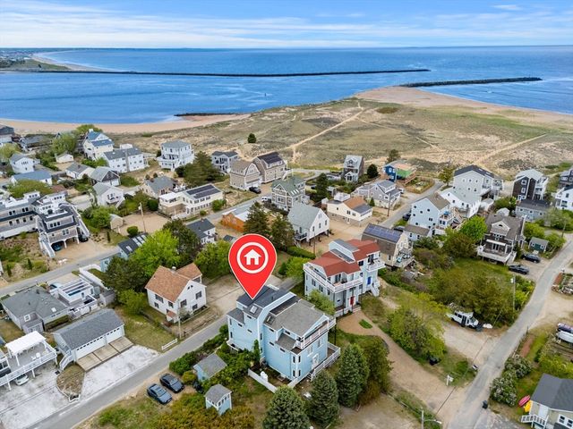 10 61st St 10, Newburyport, MA 01950