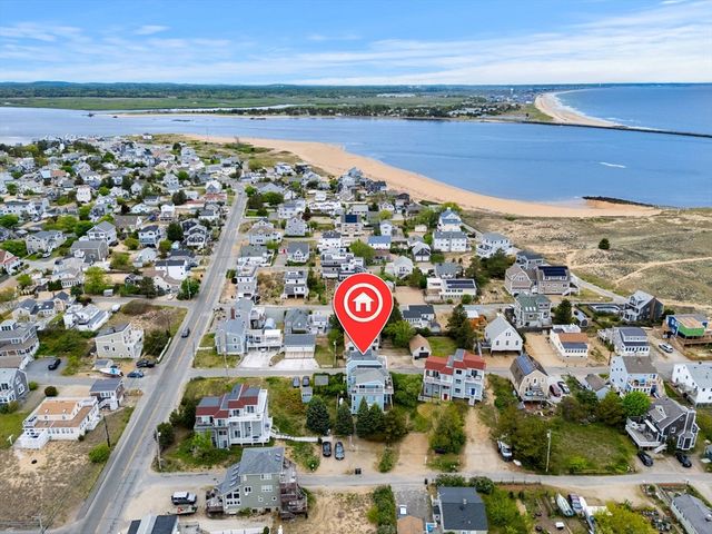 10 61st St 10, Newburyport, MA 01950