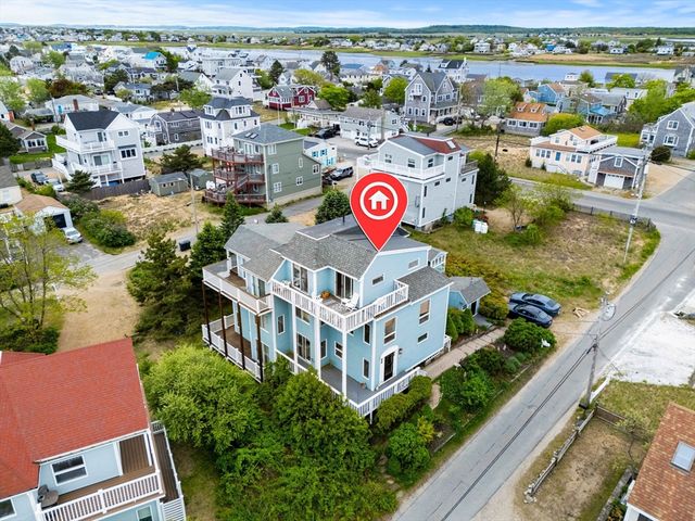 10 61st St 10, Newburyport, MA 01950