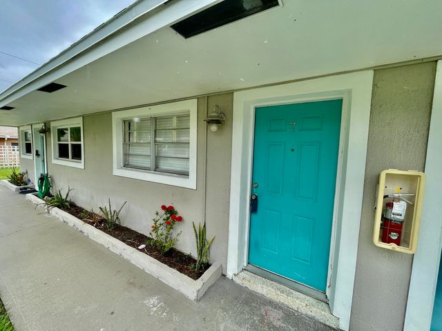 306 Johnson Avenue 7, Cape Canaveral, FL 32920