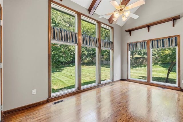 7706 N Montgall Avenue, Kansas City, MO 64119