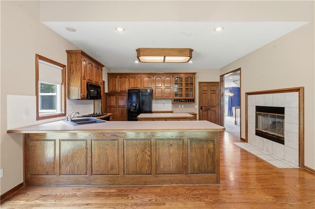 7706 N Montgall Avenue, Kansas City, MO 64119