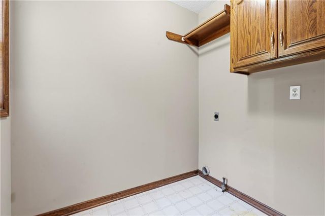 7706 N Montgall Avenue, Kansas City, MO 64119