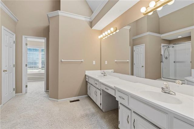 7706 N Montgall Avenue, Kansas City, MO 64119