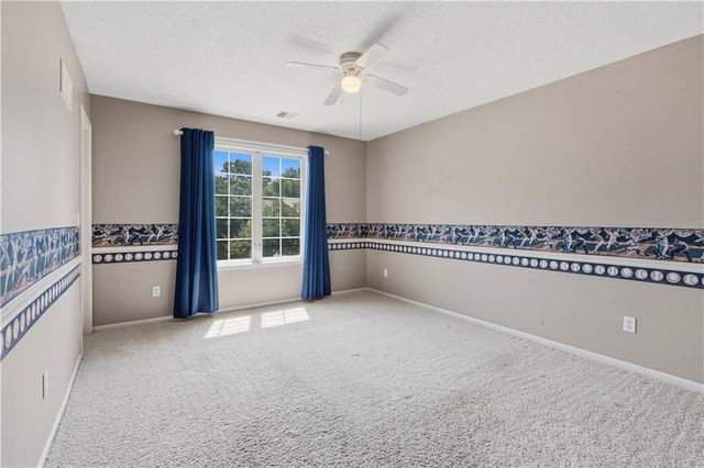 7706 N Montgall Avenue, Kansas City, MO 64119