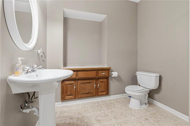 7706 N Montgall Avenue, Kansas City, MO 64119