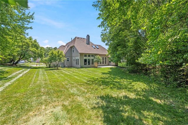 7706 N Montgall Avenue, Kansas City, MO 64119