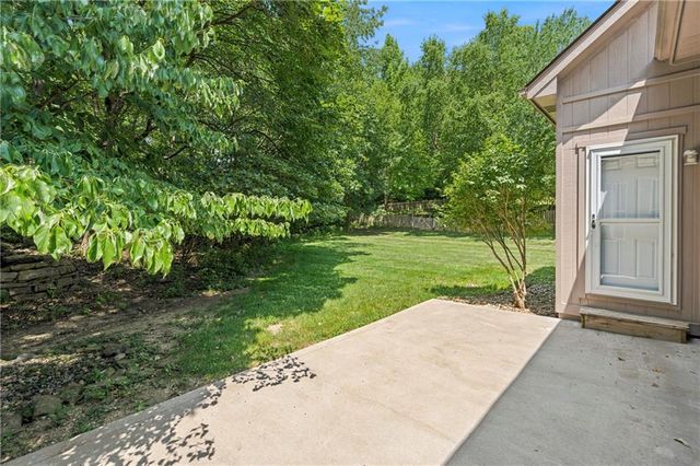 7706 N Montgall Avenue, Kansas City, MO 64119