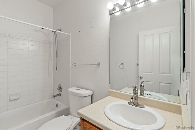 2959 S Zeno Court, Aurora, CO 80013