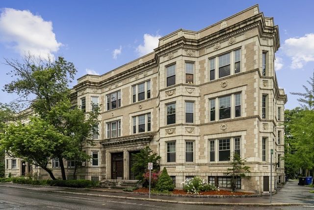 481 Boylston Street 3, Brookline, MA 02445