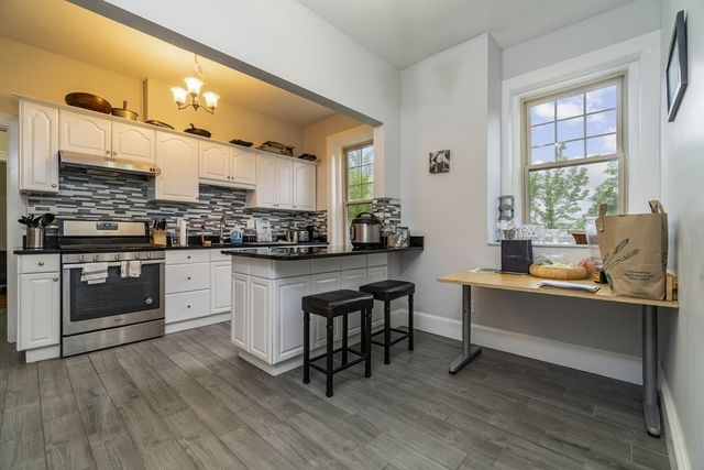 481 Boylston Street 3, Brookline, MA 02445