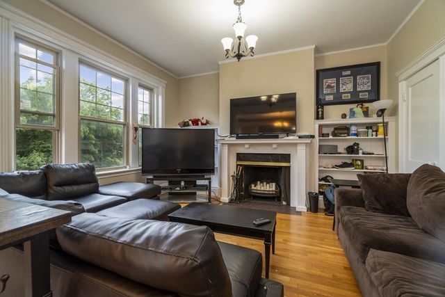 481 Boylston Street 3, Brookline, MA 02445