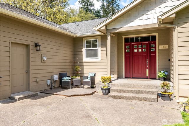 148 W Canyon View Drive, Longview, WA 98632
