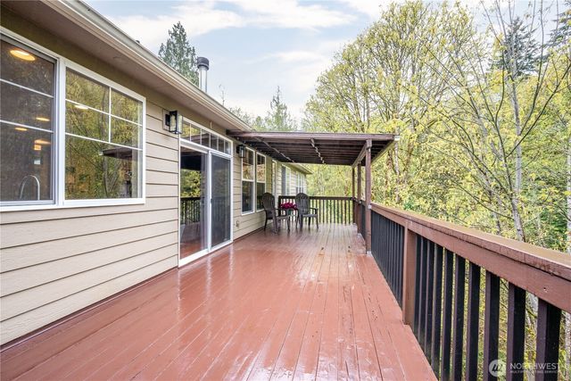 148 W Canyon View Drive, Longview, WA 98632