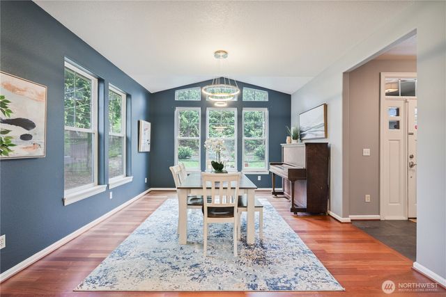 148 W Canyon View Drive, Longview, WA 98632