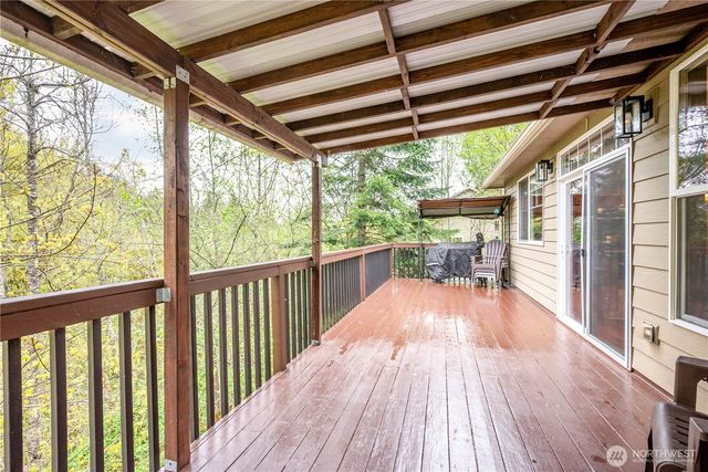 148 W Canyon View Drive, Longview, WA 98632