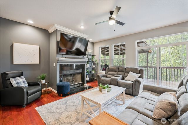148 W Canyon View Drive, Longview, WA 98632
