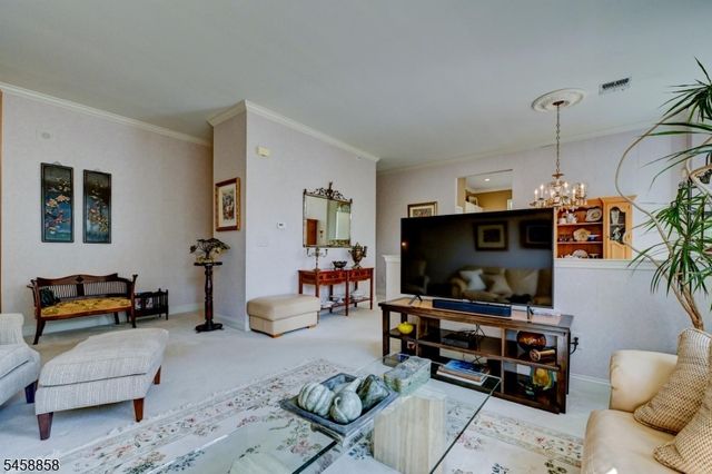 1409 Four Seasons Dr 1409, Wayne Twp., NJ 07470