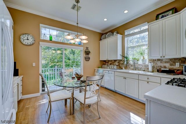 1409 Four Seasons Dr 1409, Wayne Twp., NJ 07470