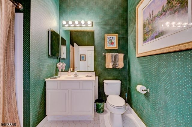 1409 Four Seasons Dr 1409, Wayne Twp., NJ 07470